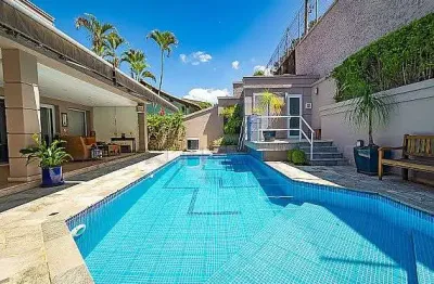 Casa em condomínio fechado com 4 quartos à venda no Alphaville, Barueri 