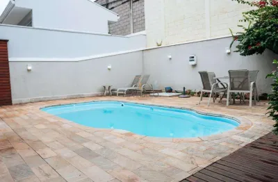 Casa Sobrado com 3 suítes a venda no Condominio Vivenda das Cerejeiras