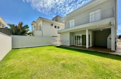 Casa à venda com 3 suites no condomínio portal do jequitibá valinhos/sp