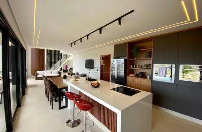 Casa Sobrado de 4 suites a venda no Condomínio Campo de Toscana em Vinhedo.