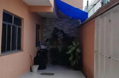 É um previlhegilho morar no centro de nilópolis numa linda casa