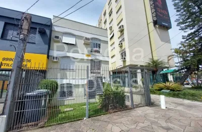 Amplo jk térreo com pátio na lucas de oliveira – petrópolis – porto alegre - rs