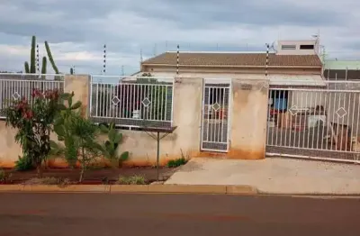Casa com 2 quartos à venda no Jardim Casa Branca, Arapongas 