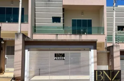 Casa com 3 quartos à venda no Parque Veneza, Arapongas 