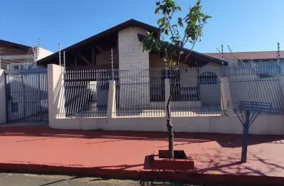 Casa com 3 quartos à venda no Conjunto Centauro, Arapongas 