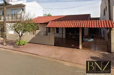 Casa com 4 quartos para alugar na Vila São João, Arapongas 