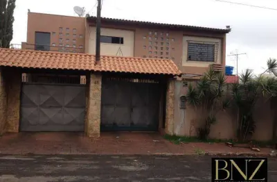 Casa com 4 quartos à venda no Jardim Primavera, Arapongas 