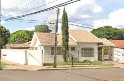 Casa com 3 quartos à venda na Rua Antônio Alves Ramalho, 15, Conjunto Habitacional Requião, Maringá