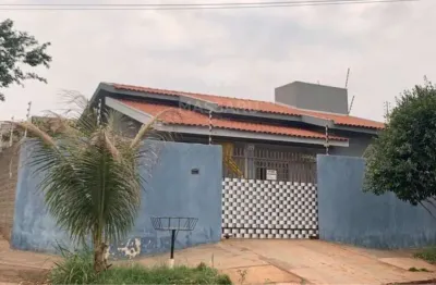 Casa com 2 quartos à venda na Rua Antônio de Paula Antonucci, 1142, Jardim Diamante, Maringá