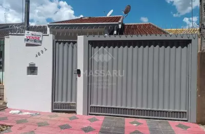 Casa com 3 quartos à venda na Rua Pioneiro Paschoal Locatelli, 469, Loteamento Madrid, Maringá
