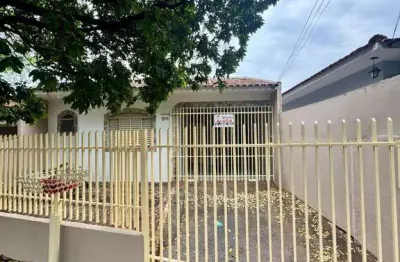 Casa com 3 quartos para alugar na Rua Pioneiro João Zavatini, 386, Copacabana Residencial, Maringá
