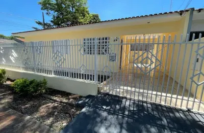 Casa com 3 quartos para alugar na Rua Cocais, 326, Jardim Tropical, Maringá