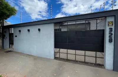 Casa com 2 quartos para alugar na Rua Pioneiro Benedito Justino, 328, Jardim Paraíso, Maringá