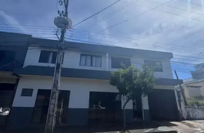 Oportunidade de investir em prédio com sala comercial e apartamentos - marialva