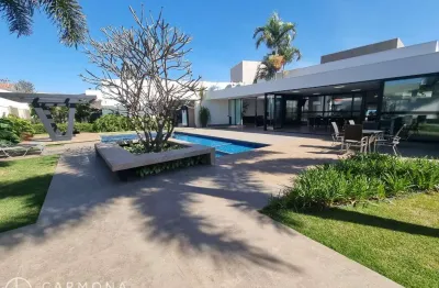 Casa à venda Condomínio Fechado Imperial, térrea, mobiliada e decorada, 4 suítes, aceita permuta até 50 % por imóvel na Praia ou em Porto Rico