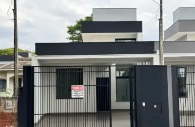 Linda casa moderna com suíte e pé-direito duplo - pronta para morar