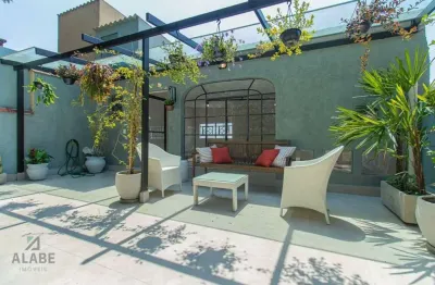 Casa à venda Rua Doutor Vito Rolim de Freitas, Jardim Hipico, Totalmente reformada , 3 suítes