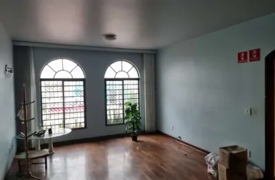 Casa com 3 quartos à venda na Avenida João Peixoto Viegas, 1030, Jardim Consórcio, São Paulo por R$ 700.000