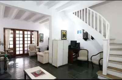 Casa com 3 quartos à venda na Rua Cancioneiro de Évora, 215, Santo Amaro, São Paulo por R$ 1.300.000