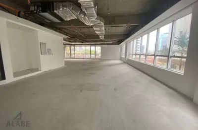 Casa comercial com 1 sala para alugar na Rua Jaceru, 194, Vila Gertrudes, São Paulo por R$ 19.000