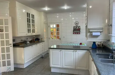 Casa em condomínio fechado com 4 quartos à venda na Rua Manuel Figueiredo Landim, 79, Jardim Campo Grande, São Paulo por R$ 2.799.000