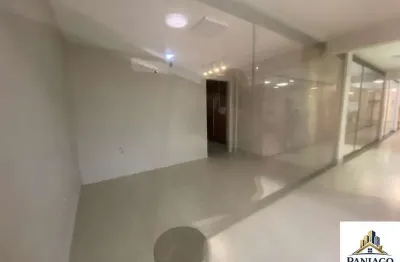 Sala comercial para locação próximo Av. Miguel Sutil, Cuiabá-MT