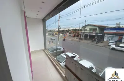 Sala comercial com vitrine para locação próximo Av. Miguel Sutil, Cuiabá-MT