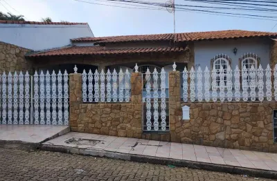 Casa para Venda em Volta Redonda, Voldac, 3 dormitórios, 1 suíte, 2 banheiros, 1 vaga
