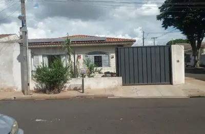 Casa com 3 quartos à venda na Rua Frei Caneca, Jardim da Glória, Maringá