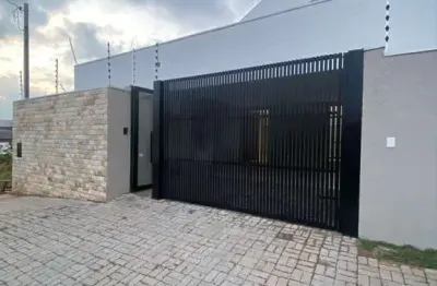 Casa à venda em Maringá, Jardim Munique, com 3 suítes, com 150 m²