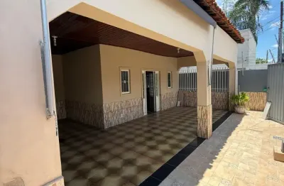 Casa com 3 quartos para alugar no Centro, Várzea Grande 