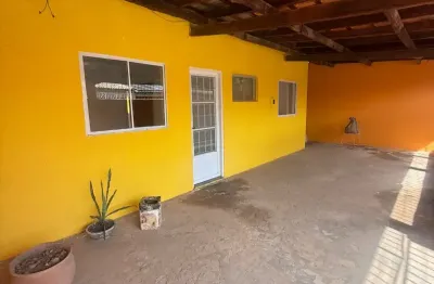 Casa com 2 quartos para alugar na Avenida Miguel Sutil, Q, Coophamil, Cuiabá
