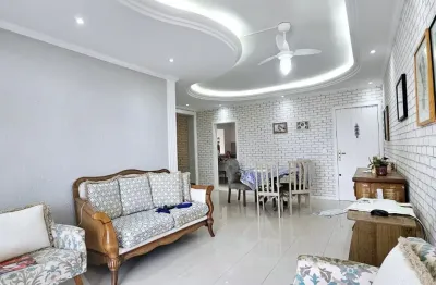 Apartamento amplo em localização estratégica no bairro balneário do estreito.