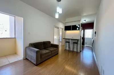 Apartamento semimobiliado, 02 dormitórios no abraão, em florianópolis sc