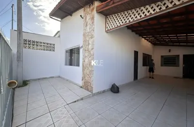 Casa super bem localizada, próxima ao supermercado imperatriz estreito