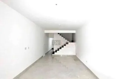 Sobrado a venda no Burgo Paulista com 3 dormitórios sendo 1 suíte com 2 vagas de garagem.