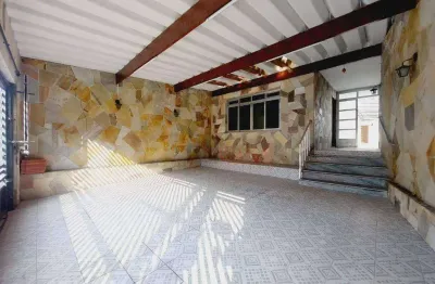 Casa Térrea na Ponte Rasa para Venda. 3 Vagas de Garagem, 3 Dormitórios, Quintal. São Paulo/SP