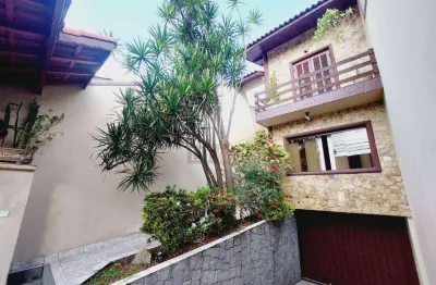 Sobrado com 5 dormitórios à venda, 198 m² por R$ 750.000,00 - Guaianazes - São Paulo/SP