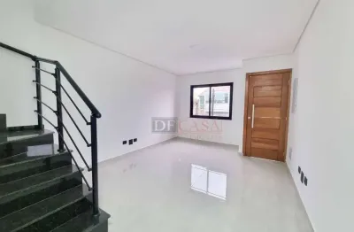 Sobrado a venda com 2 suítes e 3 vagas de garagem no Jardim Brasília.