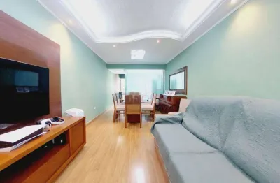 Sobrado à Venda. Próximo ao Metrô. 3 dormitórios (1 suíte), 3 vagas de garagem - Vila Granada - São Paulo/SP