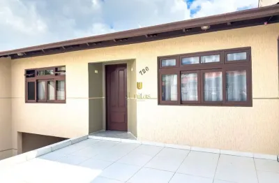 Casa com 3 quartos para alugar na Rua Raul Obladen, 718, Itália, São José dos Pinhais por R$ 3.600