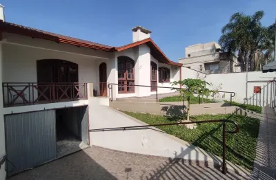 Casa com 3 quartos à venda na Rua Heitor de Andrade, 571, Jardim das Américas, Curitiba
