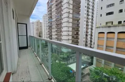 Oportunidade! Apto reformado com 2 dorms, 1 quadra da praia de pitangueiras