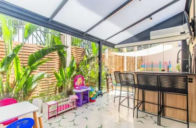 Casa em condomínio fechado com 3 quartos à venda na Rua Paulo Madureira Coelho, 555, Morro Santana, Porto Alegre por R$ 2.491.000