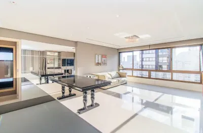 Apartamento com 3 quartos à venda na Rua João Caetano, 79, Três Figueiras, Porto Alegre por R$ 2.200.000