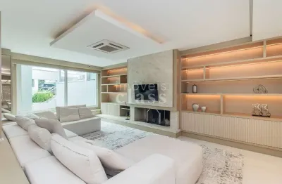 Casa em condomínio fechado com 4 quartos à venda na Rua João Caetano, 707, Três Figueiras, Porto Alegre por R$ 3.600.000