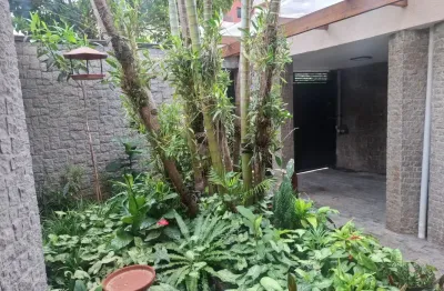 Casa de Alto Padrão Reformada na Vila Mariana com 6 Dorms, 4 Suítes, Piscina, Espaço Gourmet e Excelente Localização Próxima ao Metrô