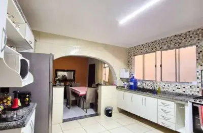 Sobrado para Venda em São Paulo, Jardim Imperador (Zona Leste), 3 dormitórios, 3 suítes, 4 banheiros, 2 vagas