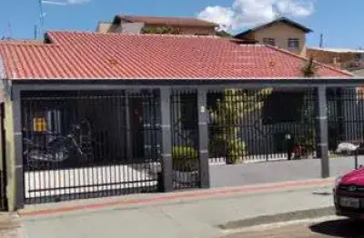 Casa com 4 quartos à venda na Rua Ermilino Nonino, 610, Jardim Guararapes, Londrina