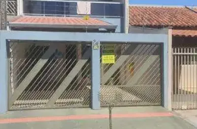 Casa com 3 quartos à venda na Rua Margarida Christina Larsen, 70, Chácaras Mussahiro, Londrina